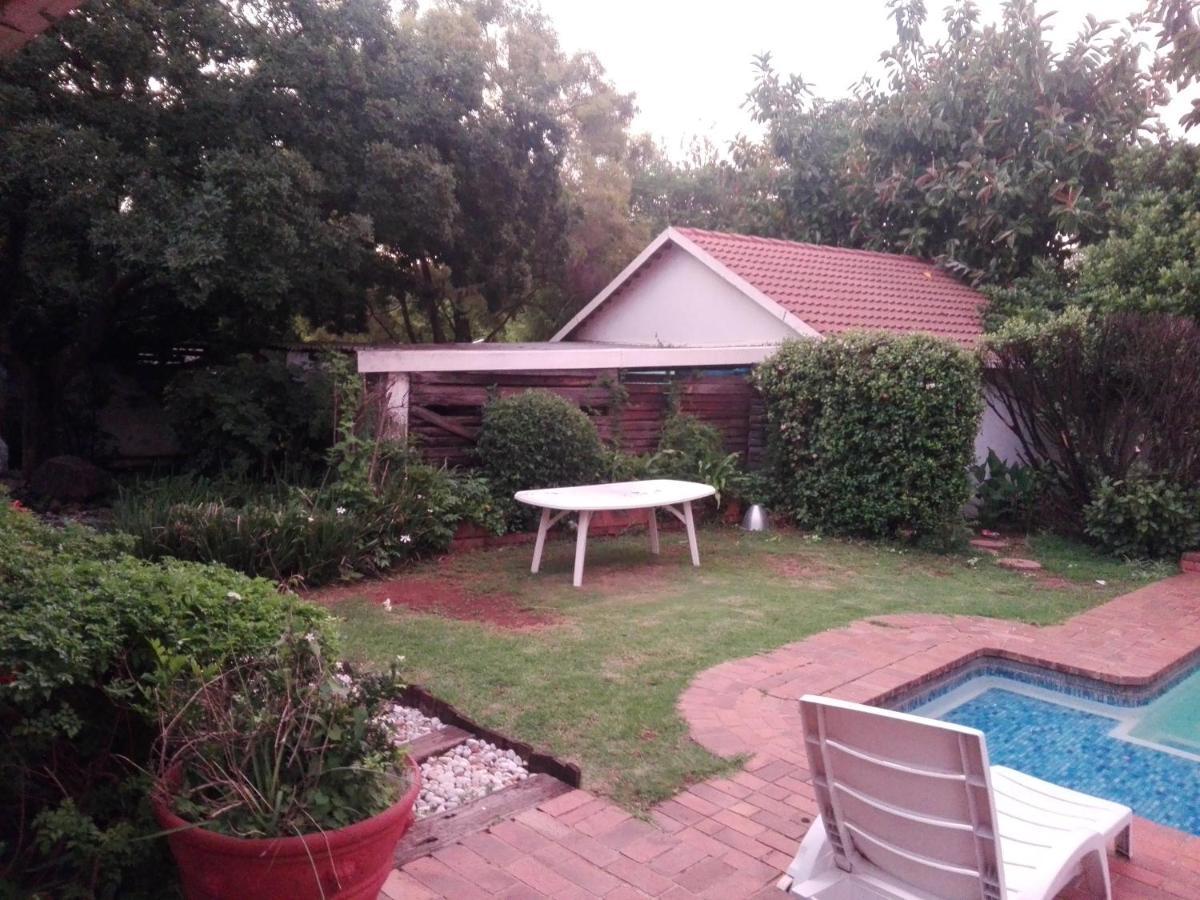 Fourways Guest Lodge Johannesbourg Extérieur photo